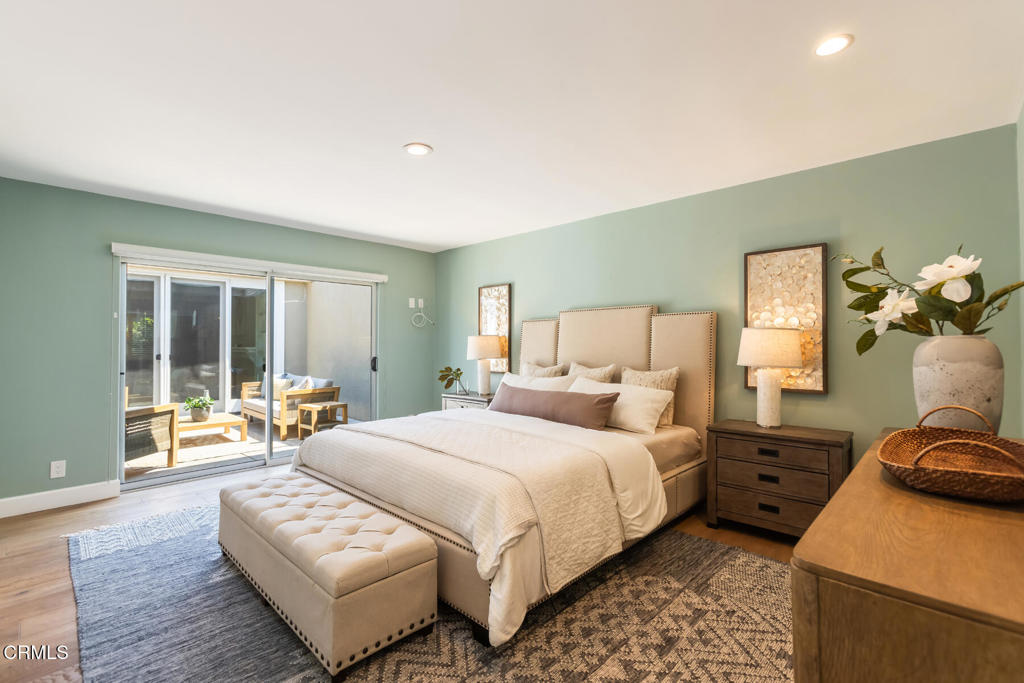 1040 S Orange Grove Boulevard 11