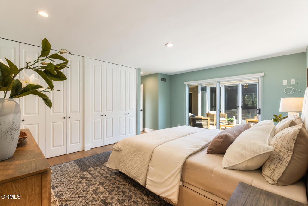 1040 S Orange Grove Boulevard 11