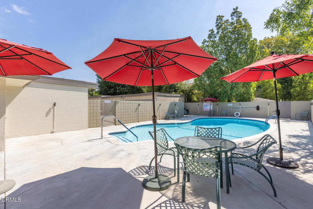 1040 S Orange Grove Boulevard 11