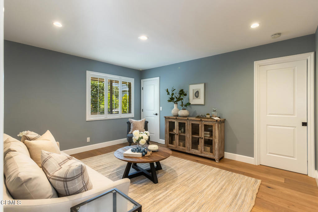 1040 S Orange Grove Boulevard 11