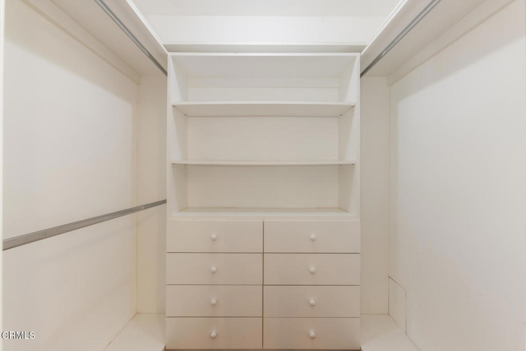 1040 S Orange Grove Boulevard 11