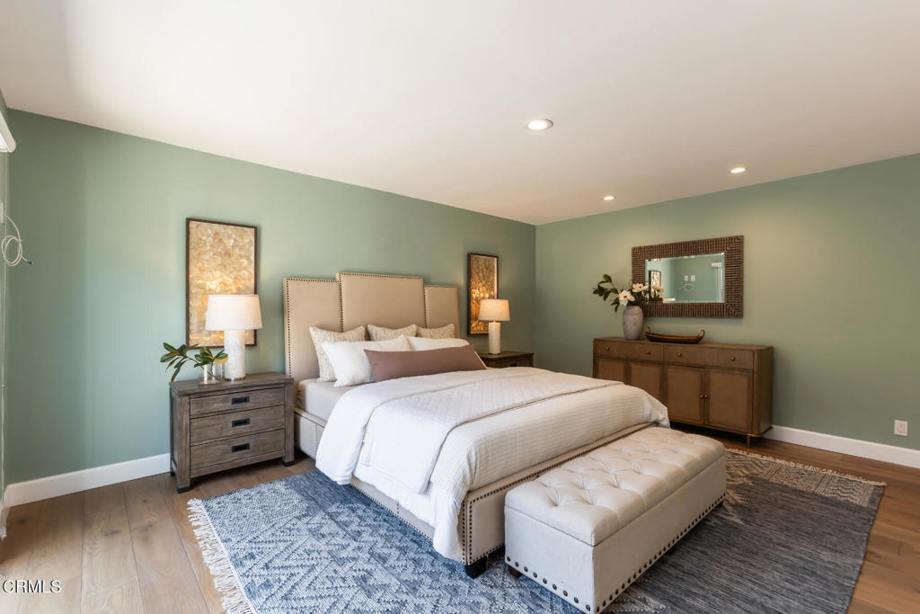 1040 S Orange Grove Boulevard 11