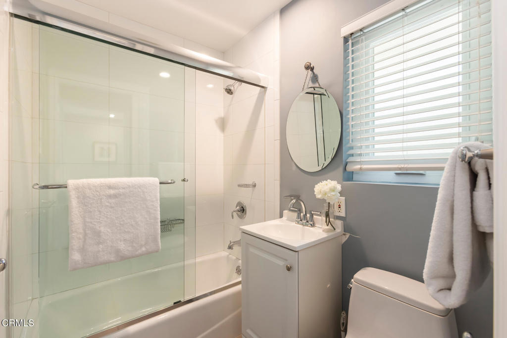 1040 S Orange Grove Boulevard 11