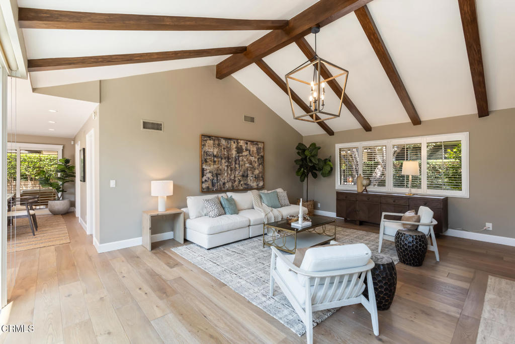 1040 S Orange Grove Boulevard 11