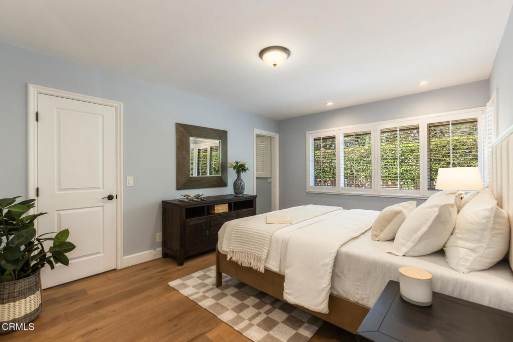 1040 S Orange Grove Boulevard 11