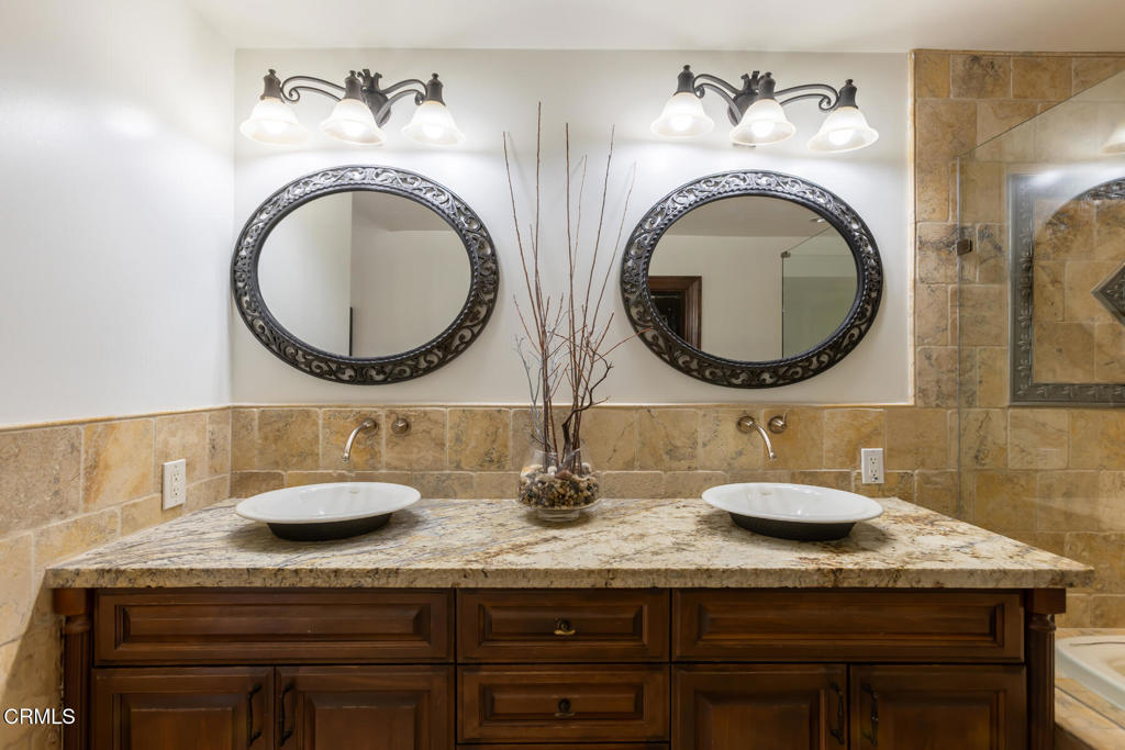 1961 El Arbolita Drive