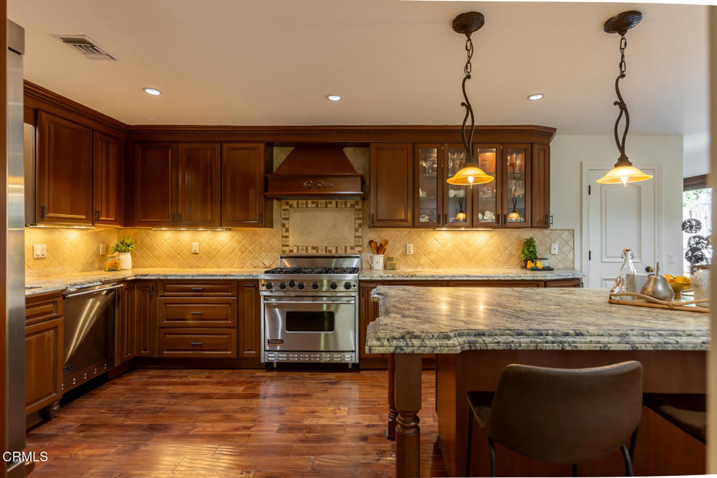 1961 El Arbolita Drive