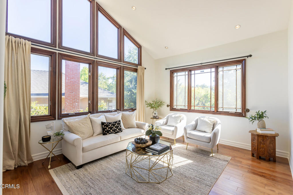 1961 El Arbolita Drive