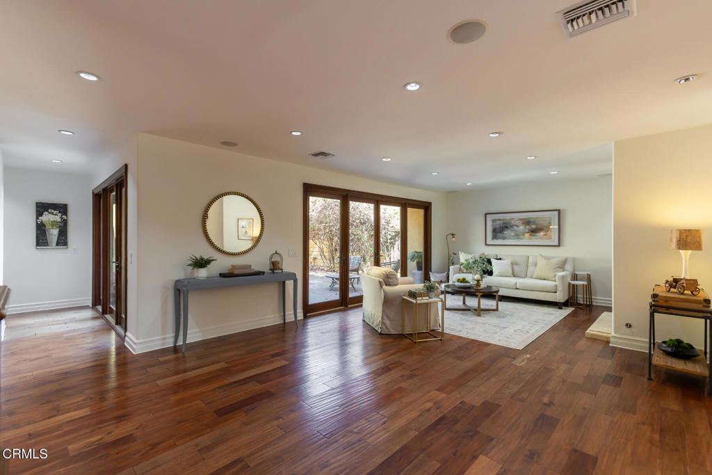 1961 El Arbolita Drive