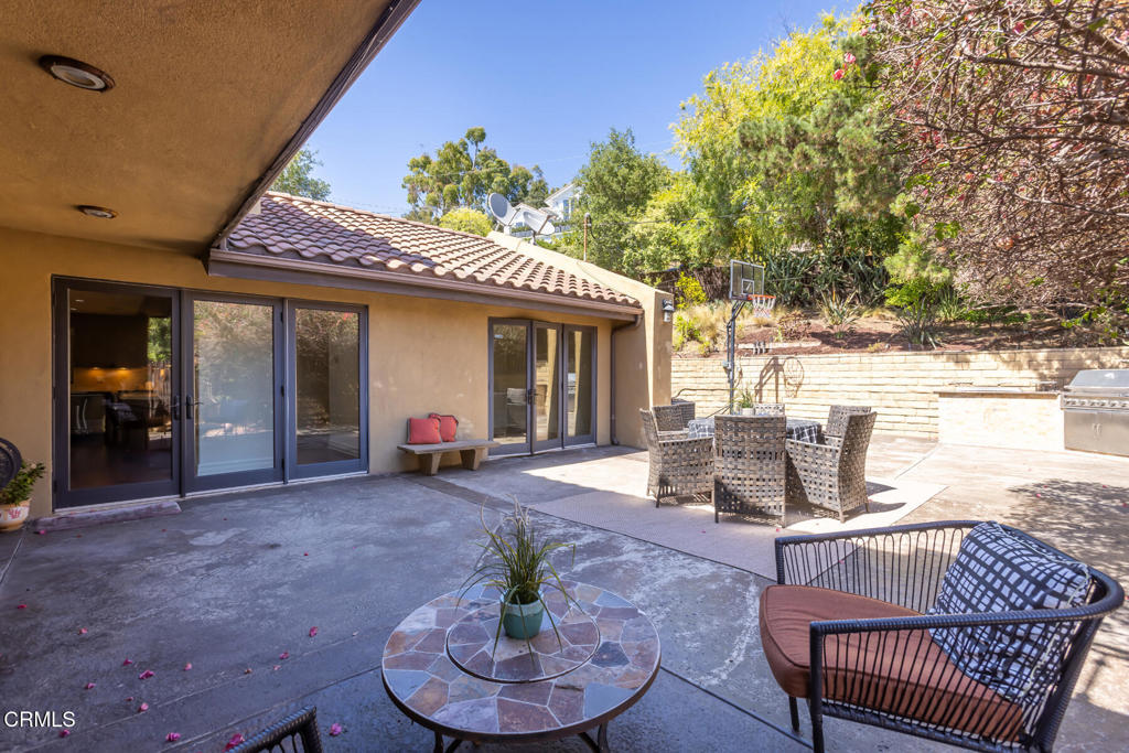 1961 El Arbolita Drive