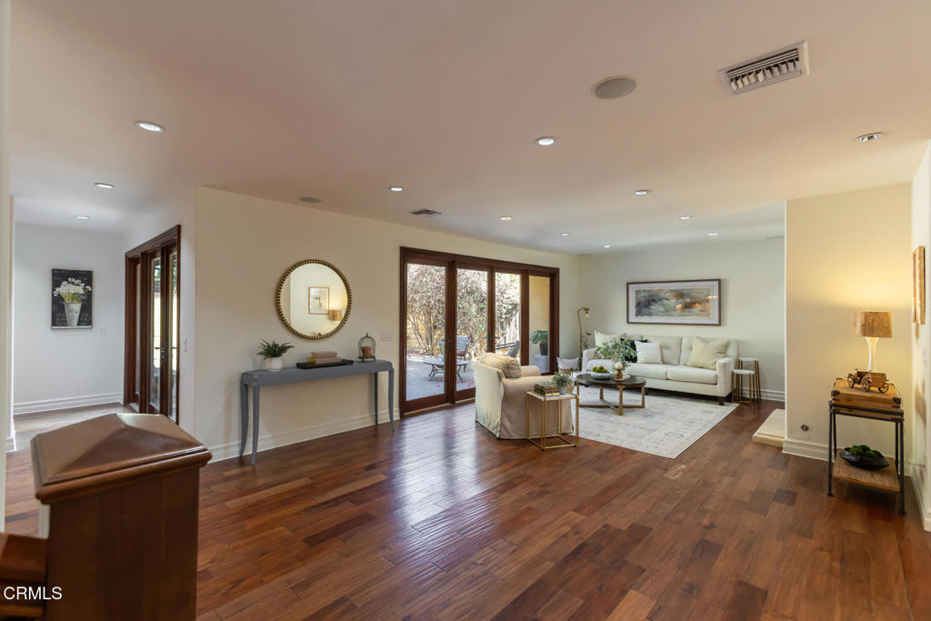 1961 El Arbolita Drive