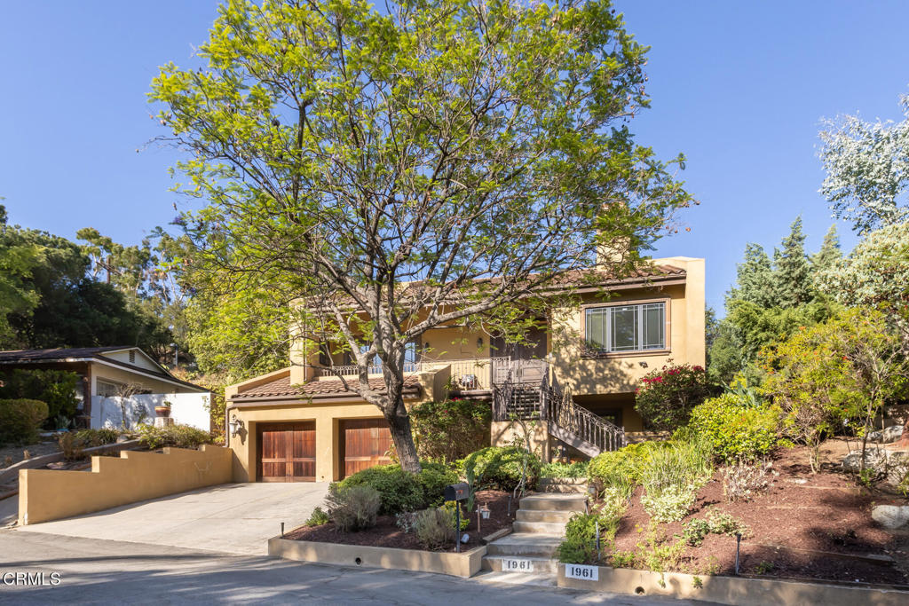 1961 El Arbolita Drive