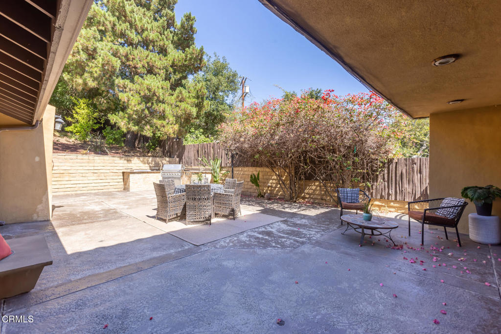 1961 El Arbolita Drive