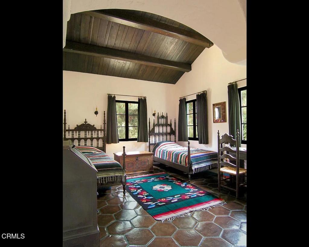 5237 Alta Canyada Road