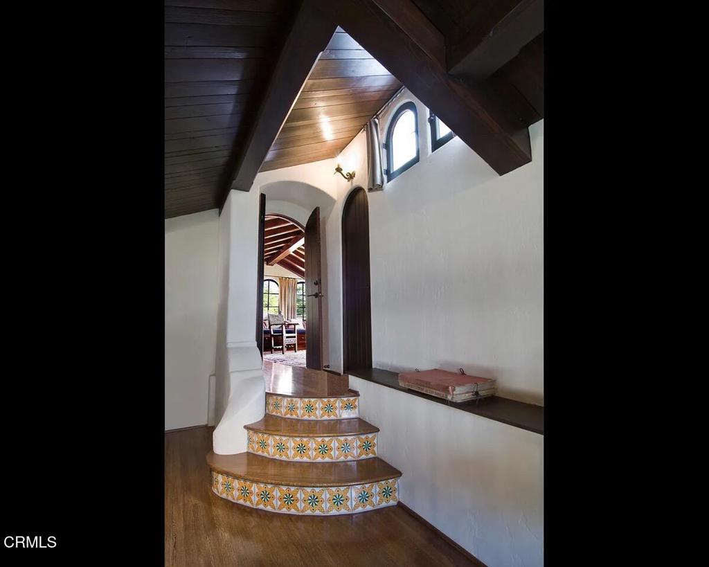 5237 Alta Canyada Road