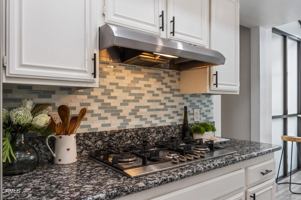 5230 Bellingham Avenue 6