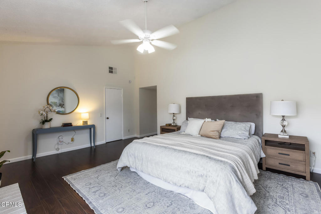 5230 Bellingham Avenue 6