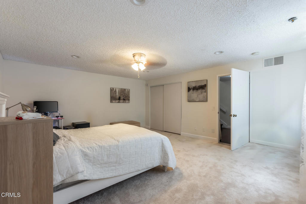 5230 Bellingham Avenue 6