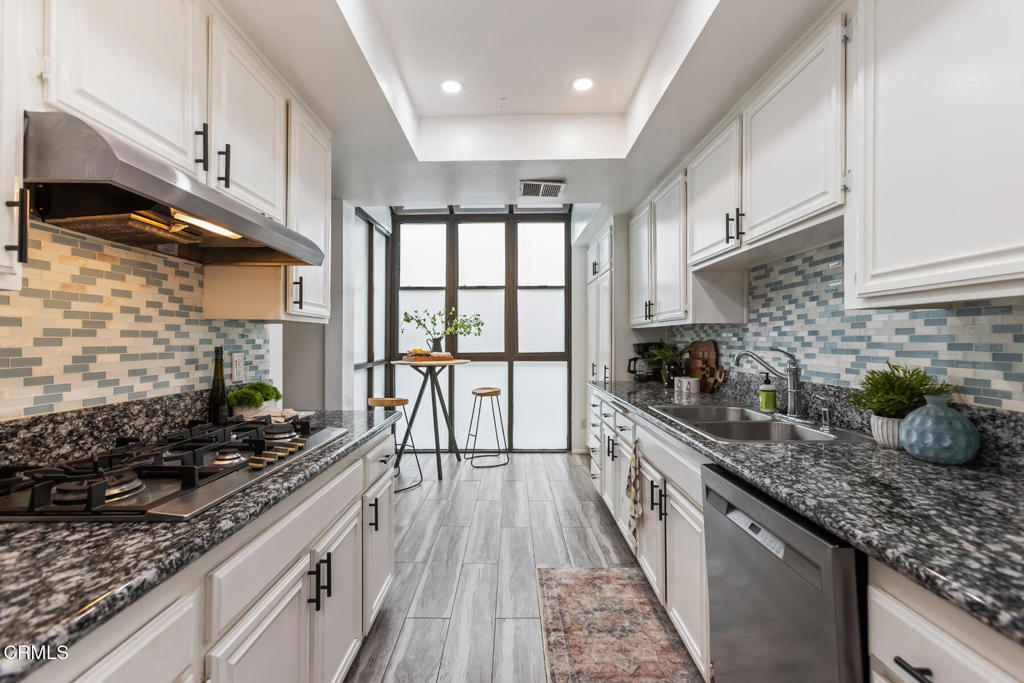 5230 Bellingham Avenue 6