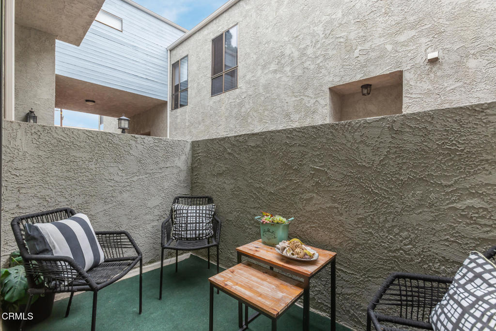 5230 Bellingham Avenue 6