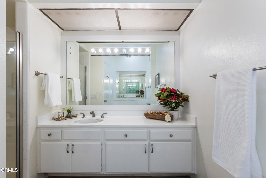 5230 Bellingham Avenue 6