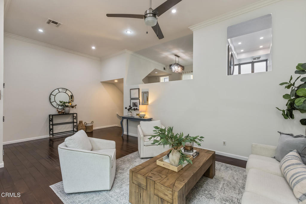 5230 Bellingham Avenue 6