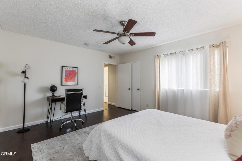 5230 Bellingham Avenue 6