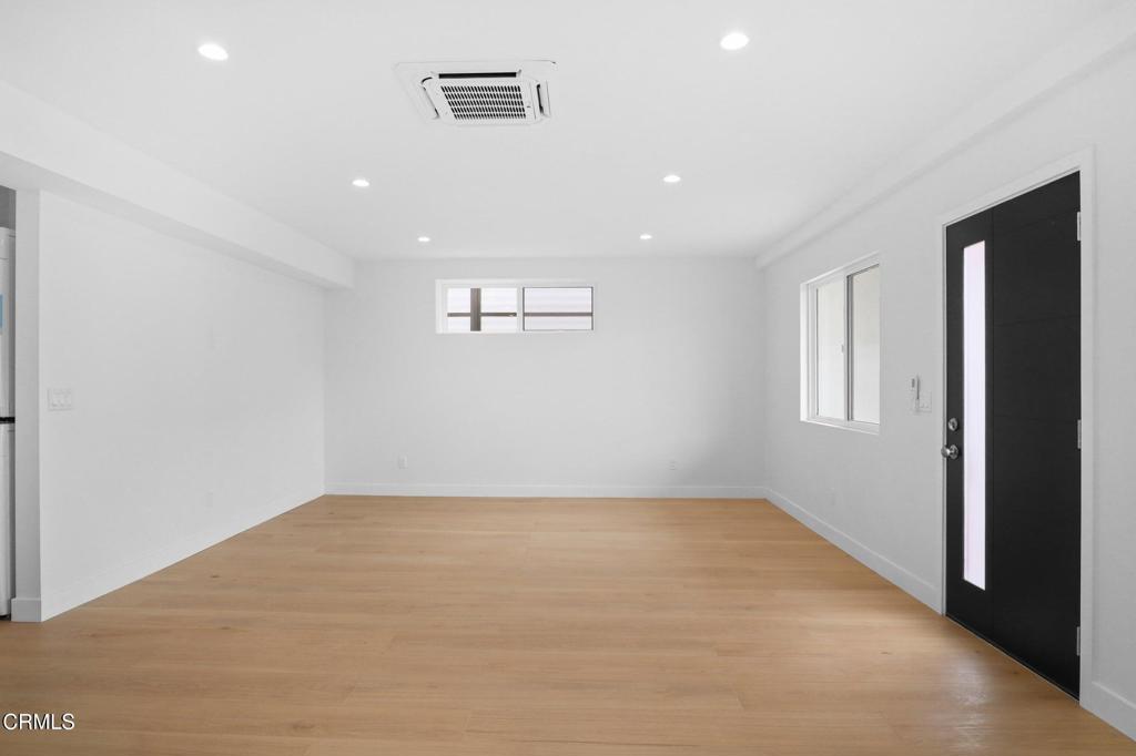 112 N Kenneth Road 101