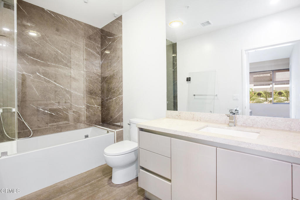 388 Cordova Street 305