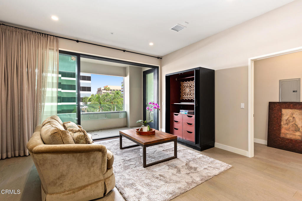 388 Cordova Street 305