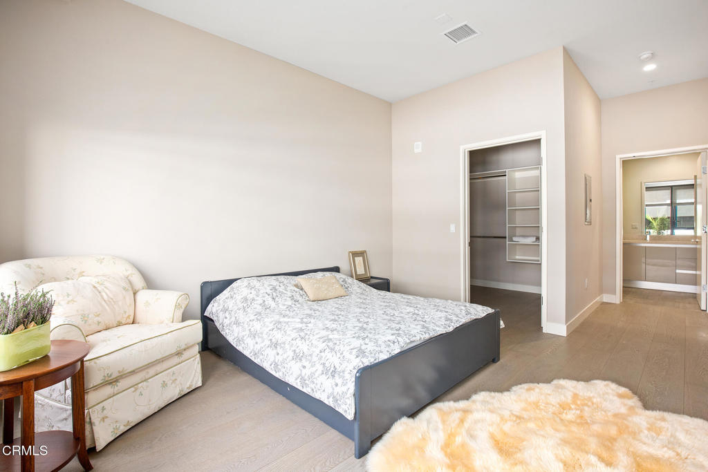 388 Cordova Street 305