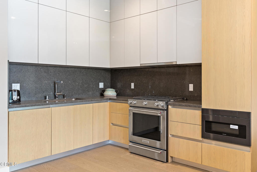 388 Cordova Street 305