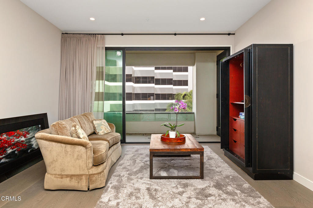 388 Cordova Street 305