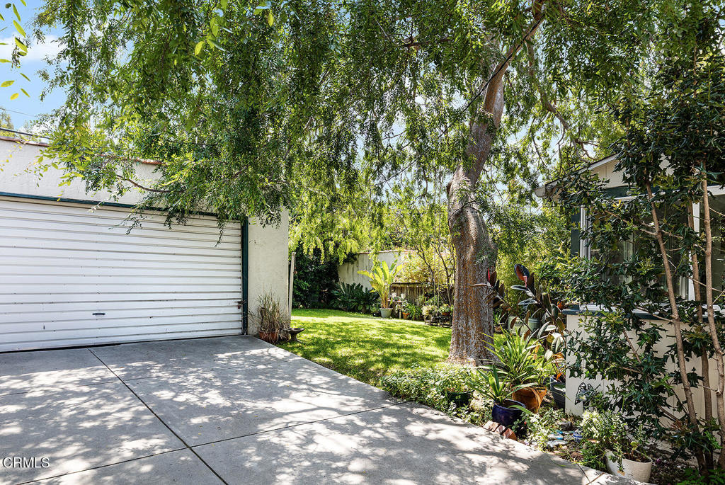 1532 Ridgeway Drive