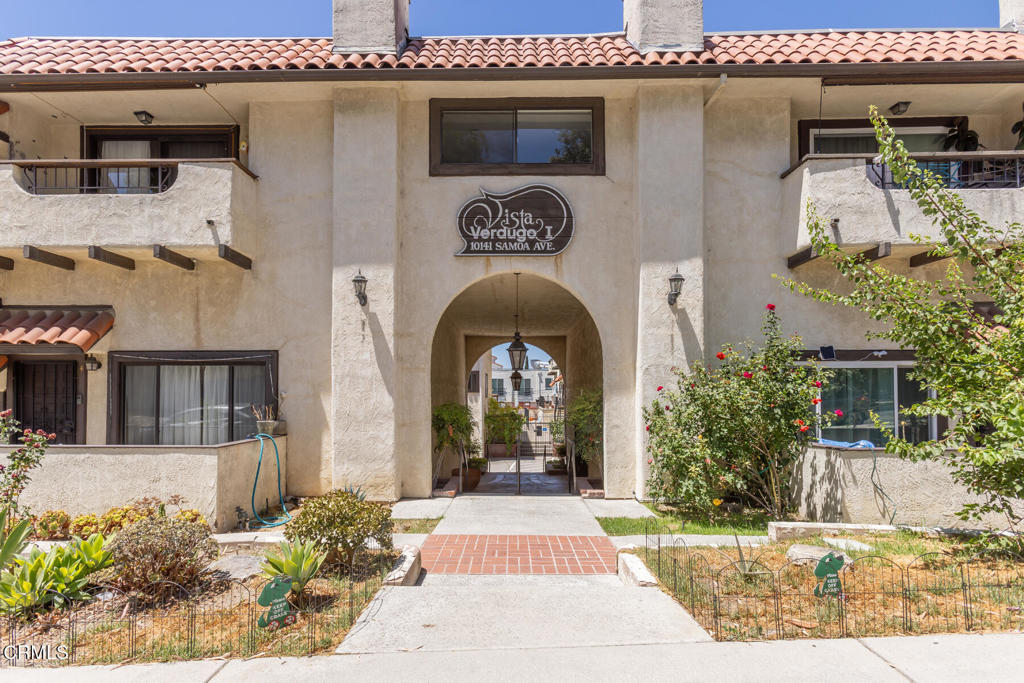 10141 Samoa Avenue 11