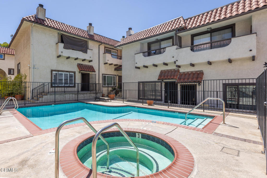 10141 Samoa Avenue 11