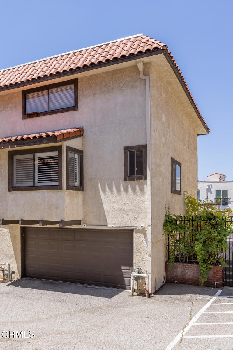 10141 Samoa Avenue 11