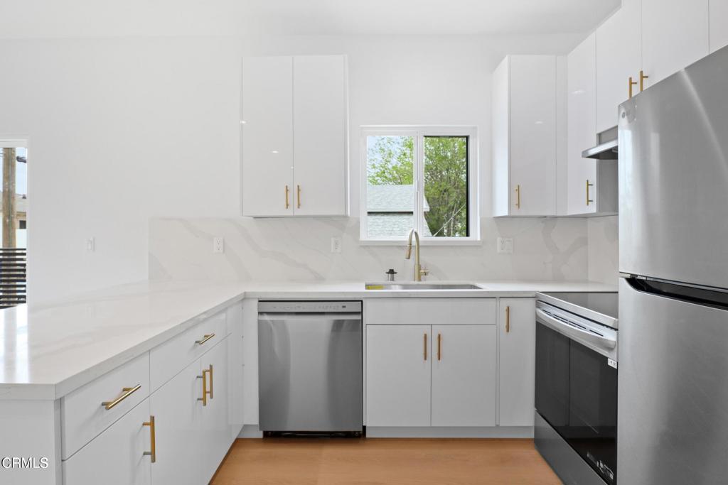 112 N Kenneth Road 201