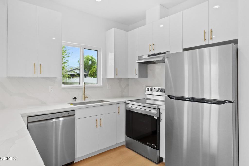 112 N Kenneth Road 201
