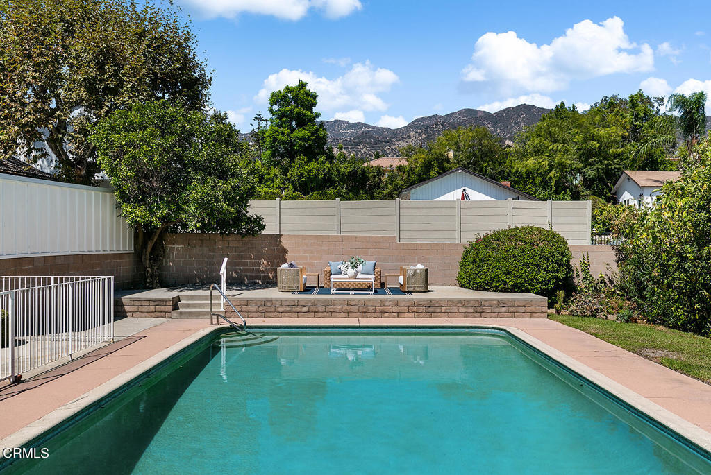 4748 La Canada Boulevard