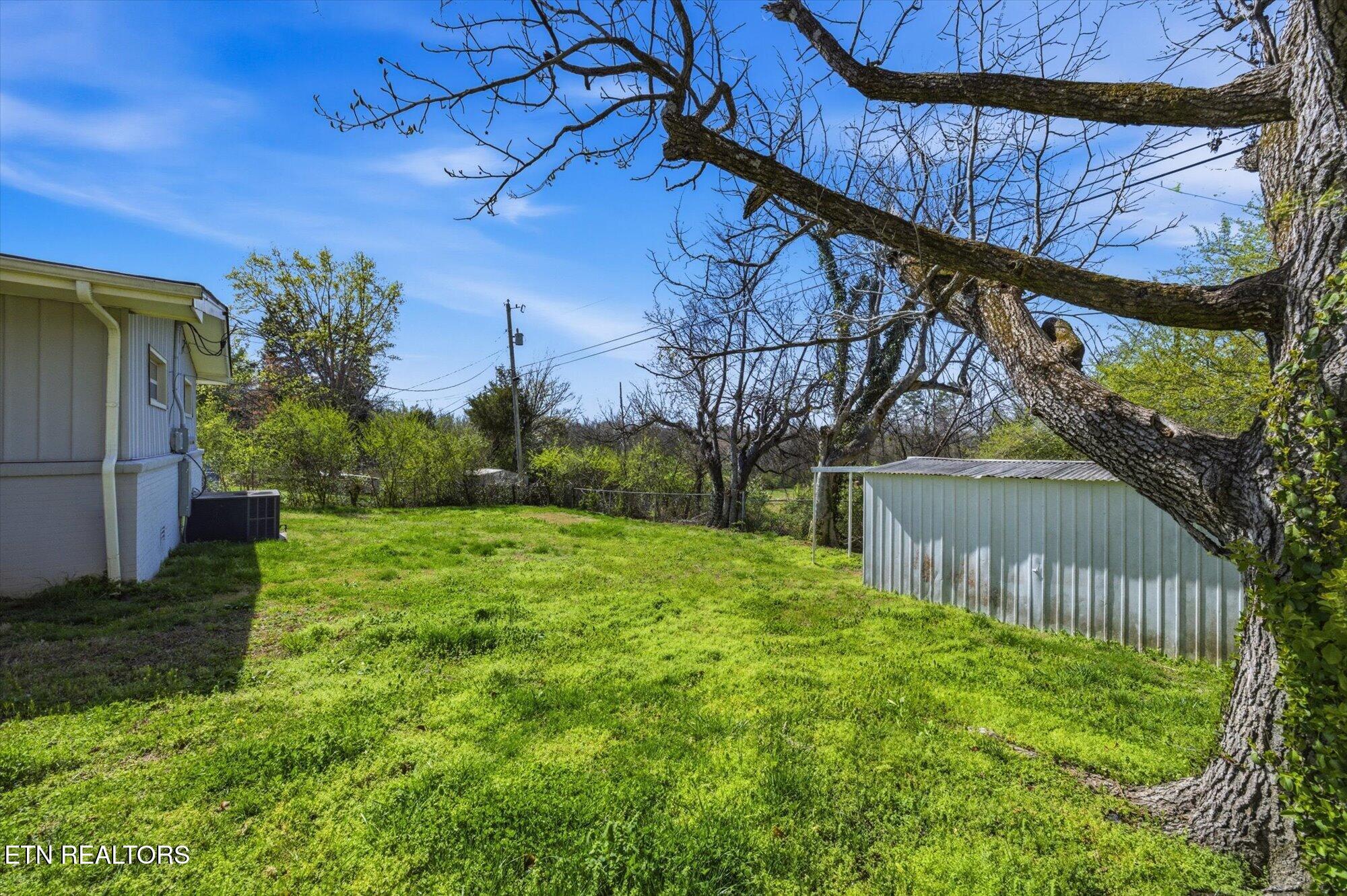 2807 Thomas Drive