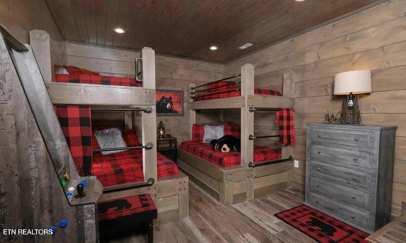 1215 Bird Nest Way
