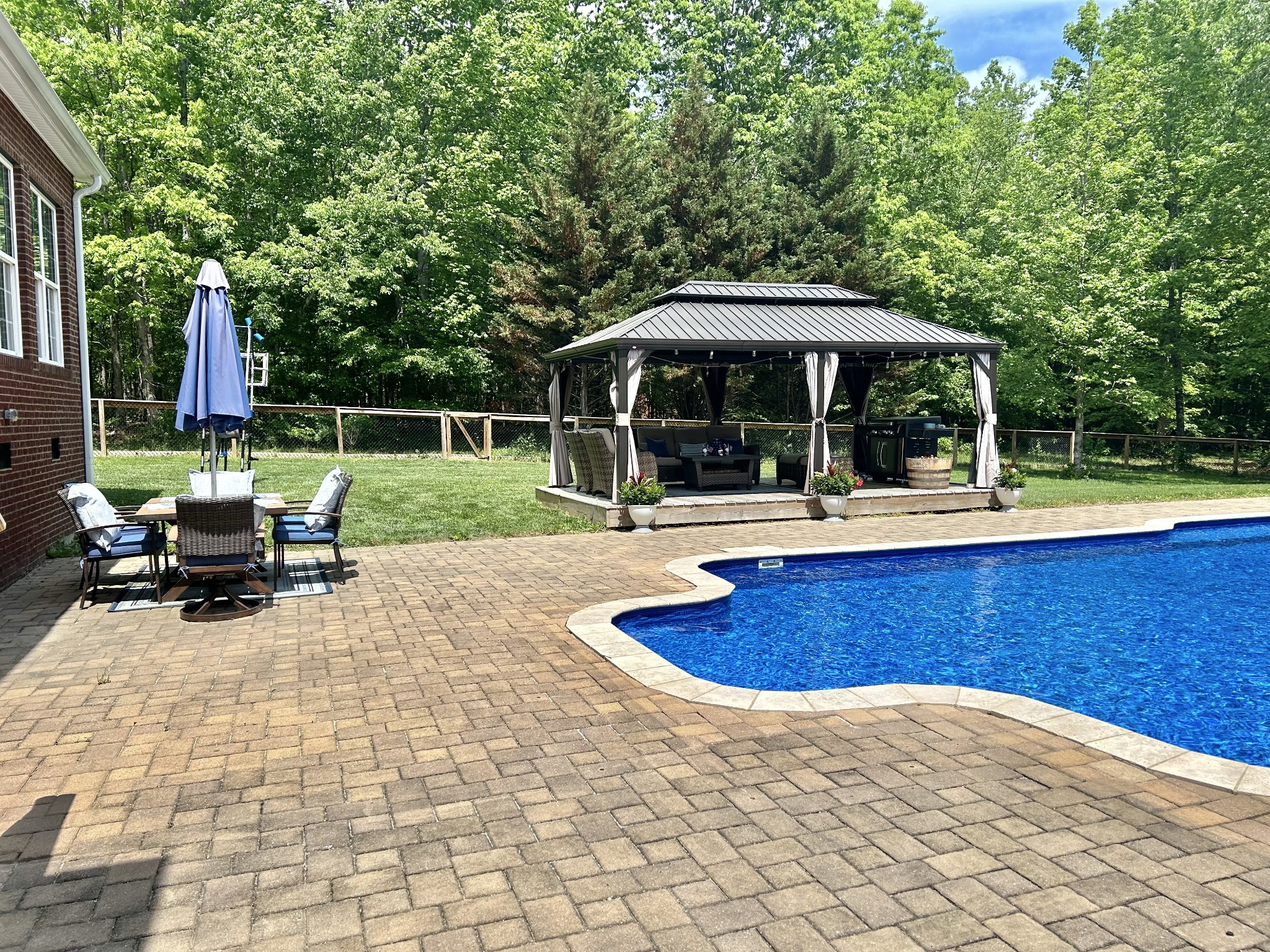1764 Sears Roebuck Rd