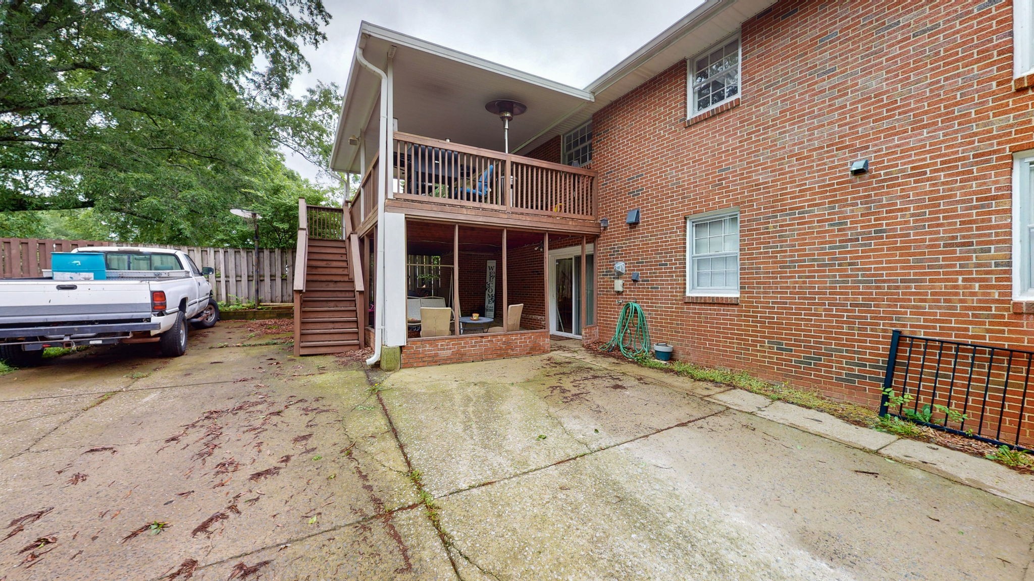 113 Country Club Dr