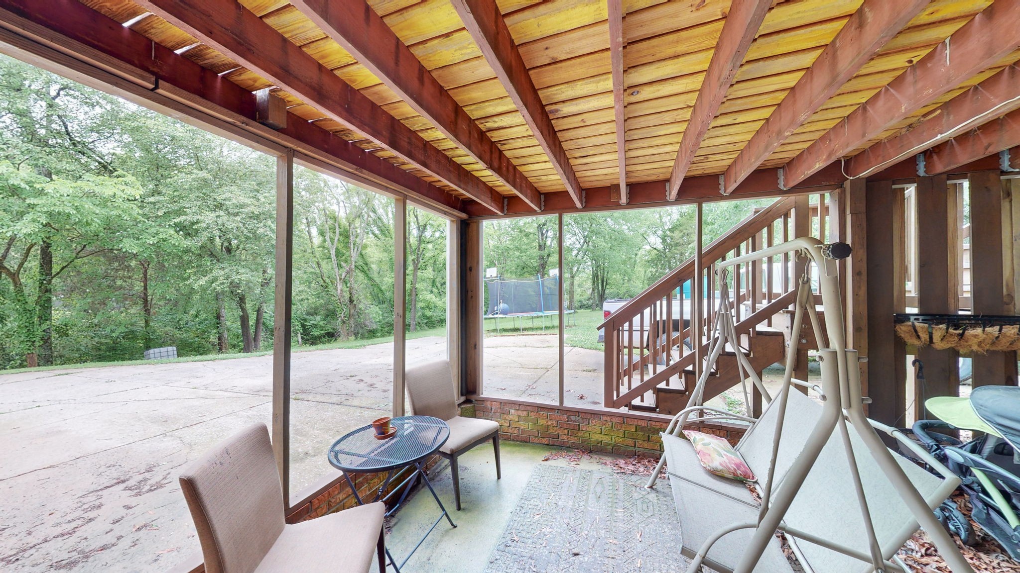 113 Country Club Dr