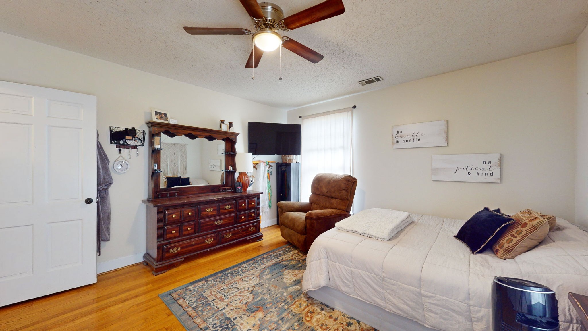 113 Country Club Dr