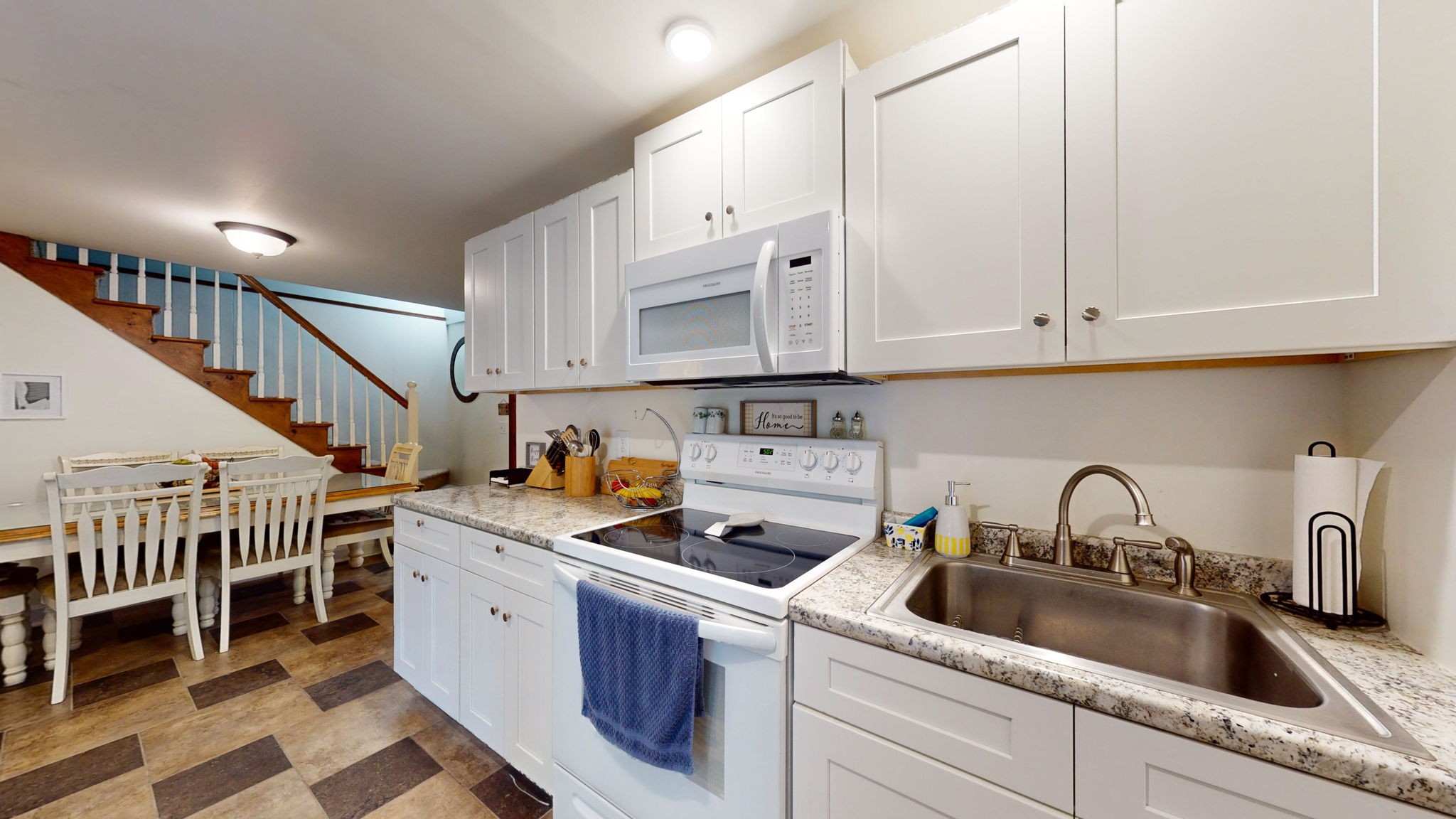 113 Country Club Dr