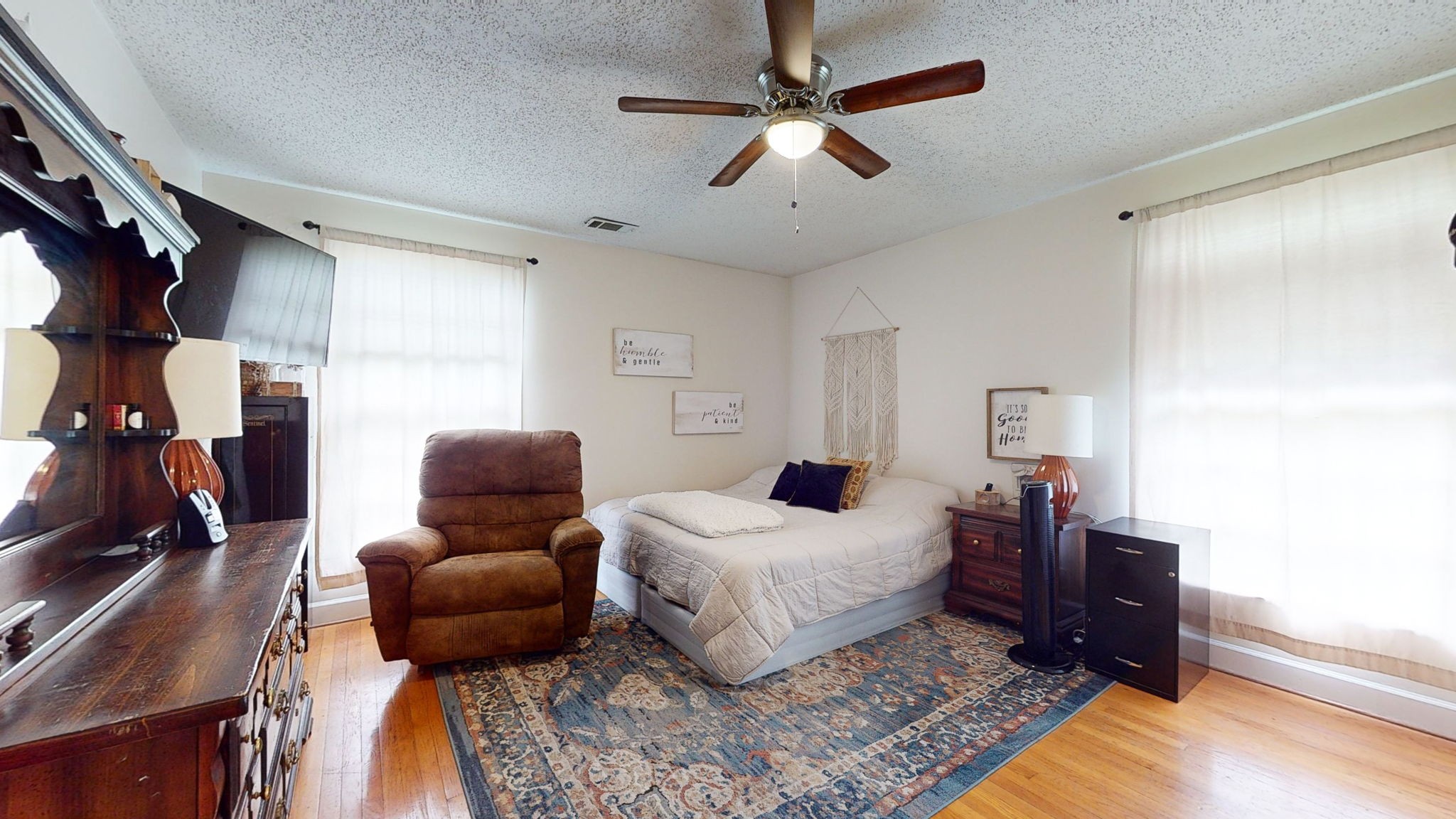 113 Country Club Dr