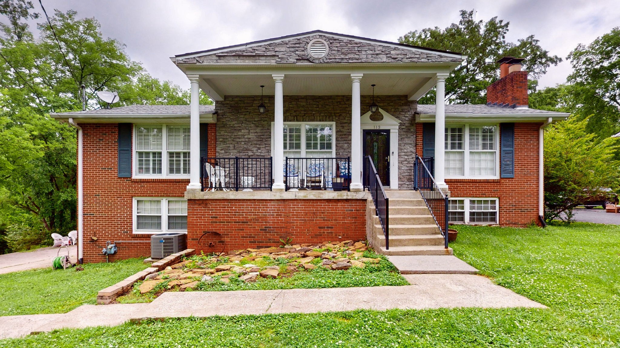 113 Country Club Dr