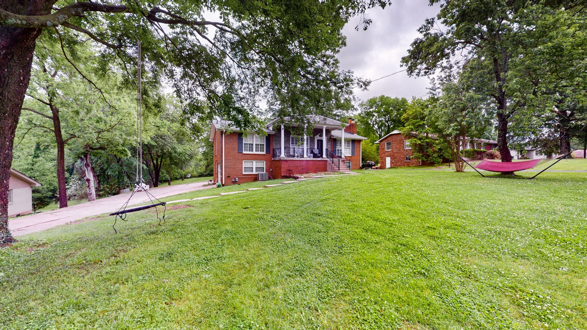 113 Country Club Dr
